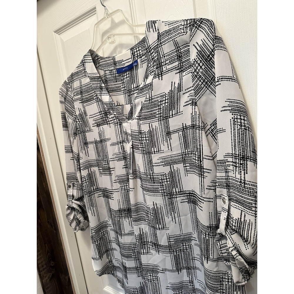 Apt. 9 Medium tunic style rolled sleeve Black & white top, M long lightweight